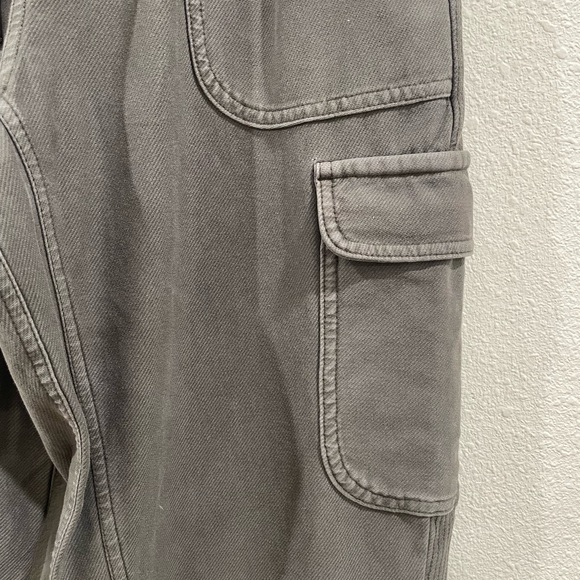 Athleta Farallon Cargo Crop Pants in Cypress Green Size 4 - Picture 4 of 9